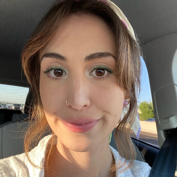 Meet your Posher, Kylee - Picture 1 of 1